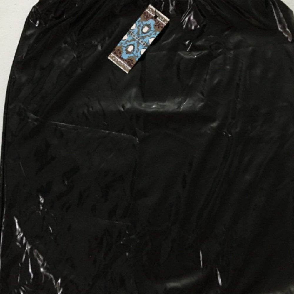 NWT Boohoo Size 10 Tall Black Vinyl Skirt